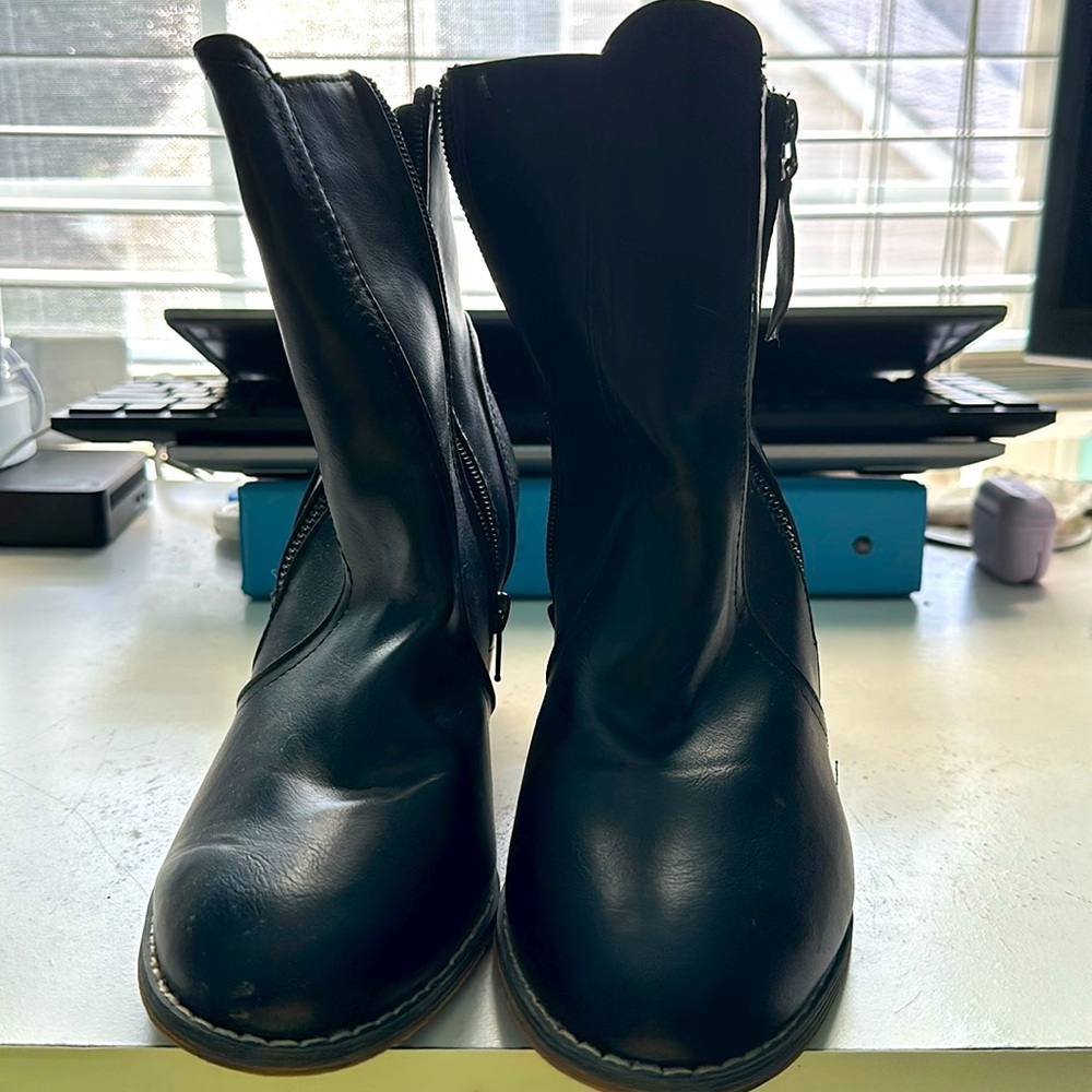 Bucco stacked heel bootie